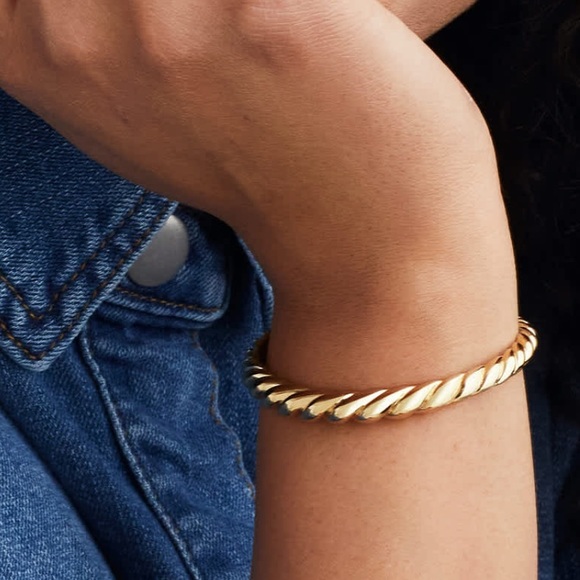 Mejuri Jewelry - Mejuri Croissant Dome Cuff Bracelet